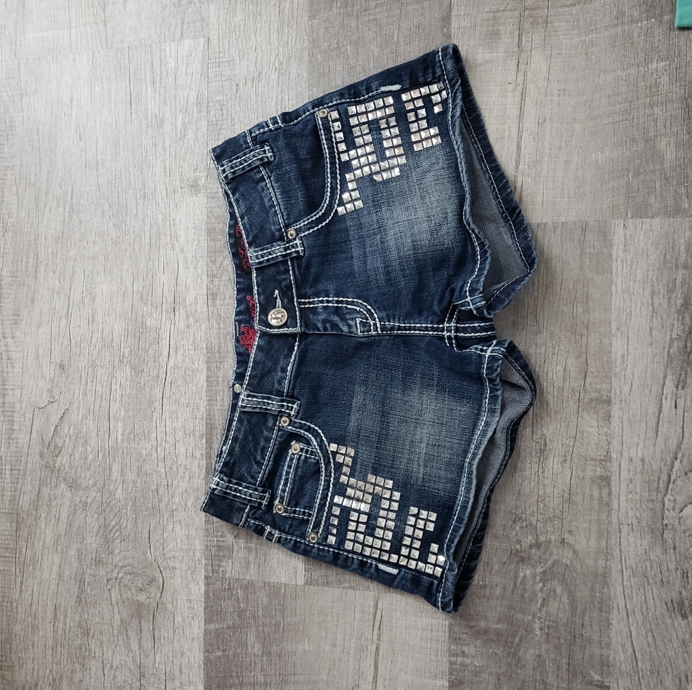 Rock n roll cowgirl studded shorts!